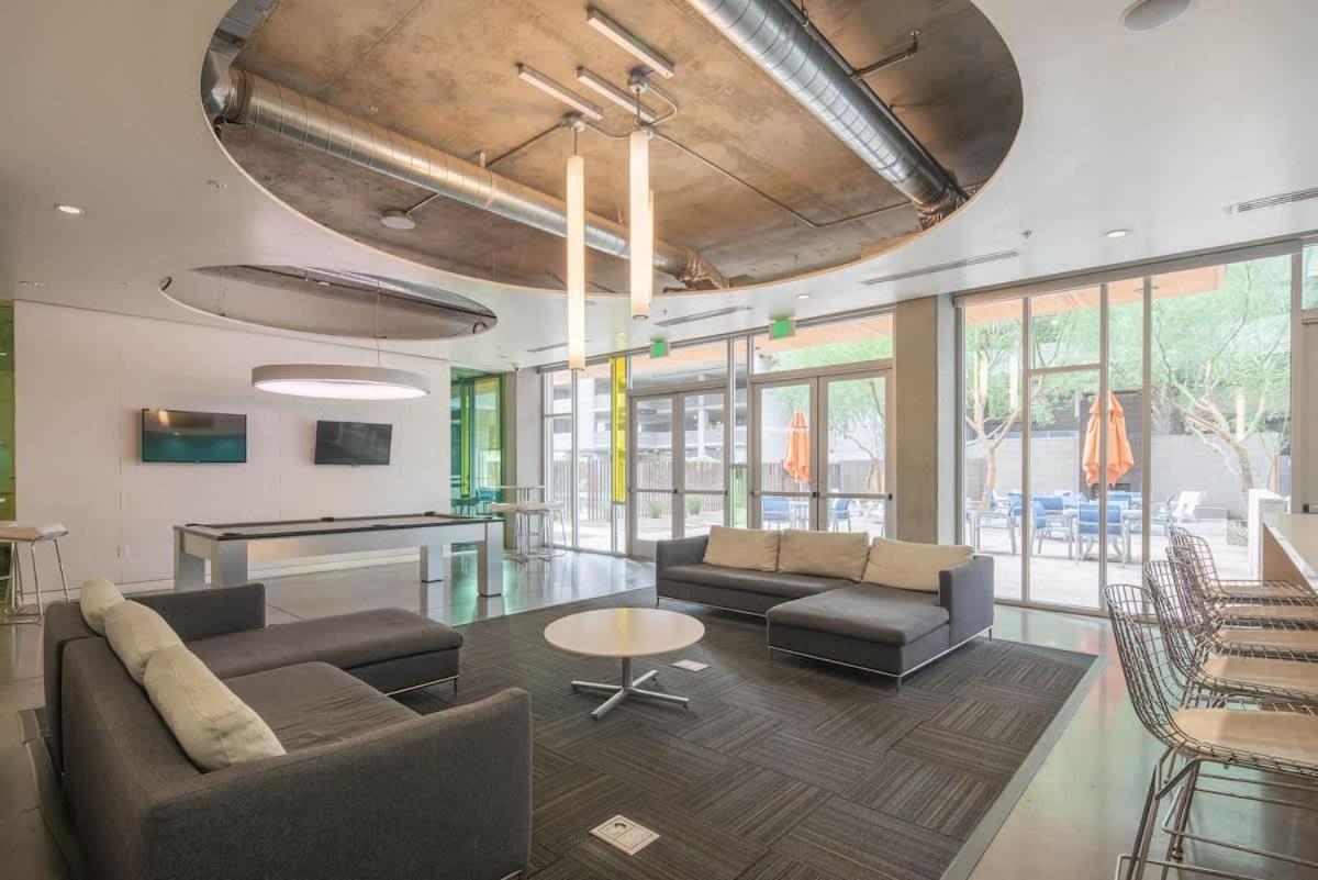 Adorable 1bd - Downtown - Gym, Pool, Parking
