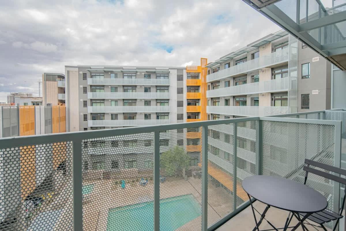 Adorable 1bd - Downtown - Gym, Pool, Parking *